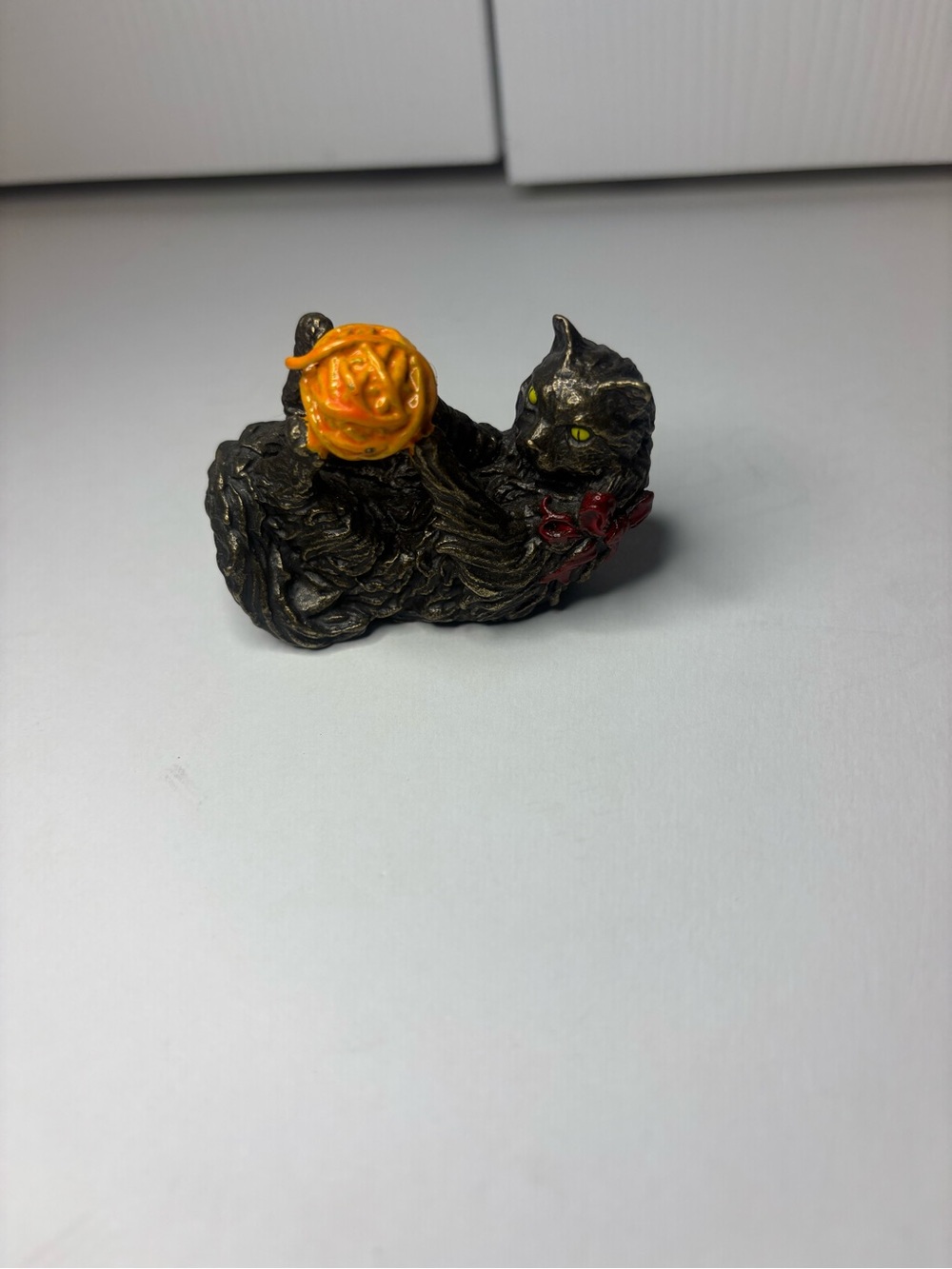 FRANKLIN MINT CURIO Cabinet Cat.Little Vienna Bronze Cat.1988 Collectible